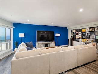 625 Esplanade Unit 29, Redondo Beach, CA 90277
