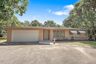 11270 Monet Ln, Palm Beach Gardens, FL 33410