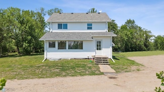 16677 18th St SE, Gardner, ND 58036