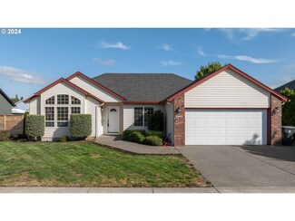 1642 SE 10th Place, Canby, OR 97013