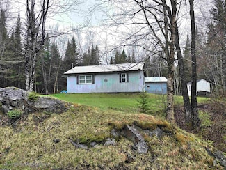 410 Kemp Hill Rd, Canaan, VT 05903