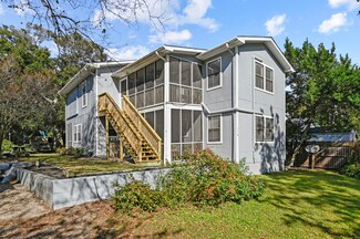 116 W Erie Ave, Folly Beach, SC 29439