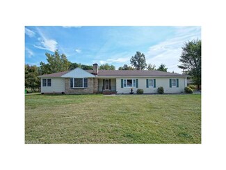 7543 Mclellan Dr, Bedford, OH 44146