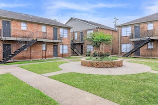 2724 Broadway St Unit 13, Houston, TX 77017