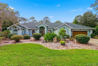 24 Livingstone Daisy Ct, Homosassa, FL 34446