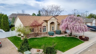 305 W Spruce St, Caldwell, ID 83605