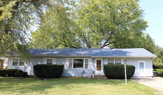 1446 Day St, Galesburg, IL 61401