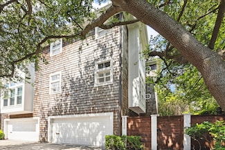 5220 Hazard St, Houston, TX 77098