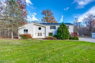 1271 S Medina Line Rd, Wadsworth, OH 44281