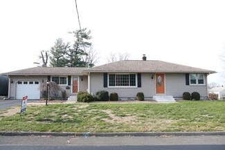 26 Louise Ave, Chicopee, MA 01013