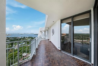 1000 Quayside Terrace Unit TS-11, Miami, FL 33138
