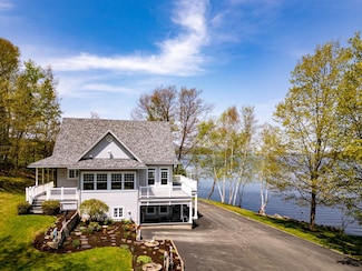 57 Farrants Point, Newport, VT 05855