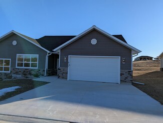 412 Louis Ln, Baraboo, WI 53913