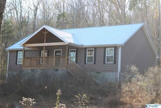 475 Kennamer Cove Dr, Woodville, AL 35776