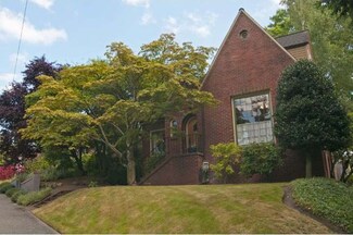 3315 NE 45th Place, Seattle, WA 98105