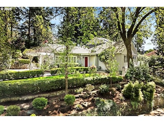 2348 Summit Dr, Lake Oswego, OR 97034