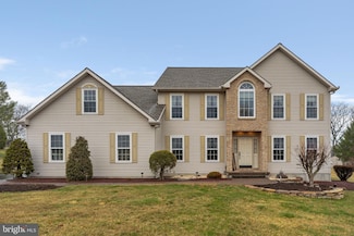 1018 Reinhard Dr, Walnutport, PA 18088