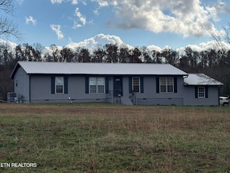 1195 Smith Valley Rd, Lenoir City, TN 37772
