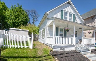15 E Chestnut St, Nazareth, PA 18064