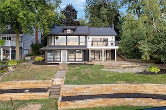 3350 S Main St, Akron, OH 44319
