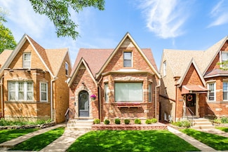 6052 W Eddy St, Chicago, IL 60634