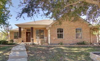 5701 Southern Hills Dr, North Richland Hills, TX 76180