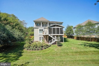 6701 Lumsden St, McLean, VA 22101