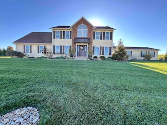 13 River Run Dr, Lawrenceville, IL 62439