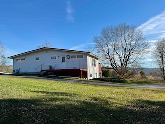 29 Reservoir Rd, Orange, VT 05641