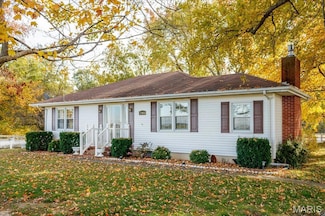 22106 Hammel Rd, Carlyle, IL 62231