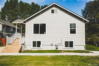 12060 44th Place S, Tukwila, WA 98178