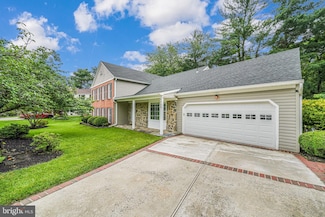 4005 Kloman St, Annandale, VA 22003