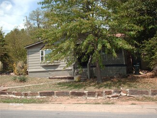 2286 W Stone St, Fayetteville, AR 72701