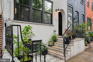 1319 Tasker St, Philadelphia, PA 19148