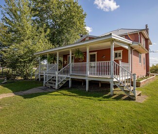 2082 W Stanley Rd, Mount Morris, MI 48458
