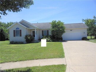 169 Parkside Dr, Creston, OH 44217