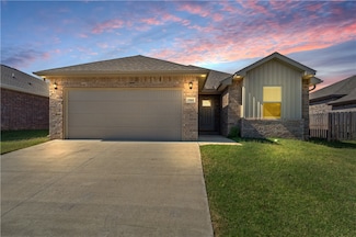 5909 NW Reynolds St, Bentonville, AR 72713