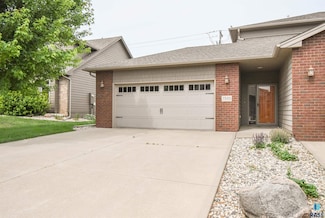 7549 S Grand Arbor Place, Sioux Falls, SD 57108