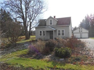 83 Ellicott Rd, West Falls, NY 14170