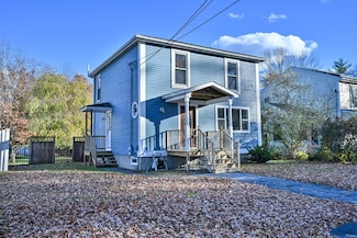 14 Colonial Rd, Webster, MA 01570