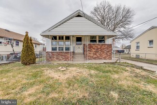 318 Bartram Ave, Essington, PA 19029