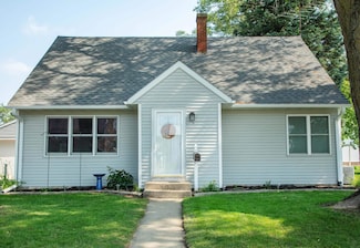 710 4th Ave SW, Waverly, IA 50677