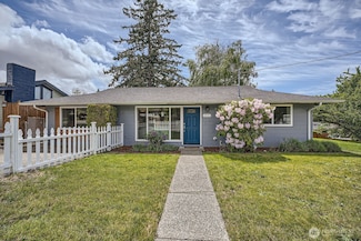 3501 NE 10th St, Renton, WA 98056