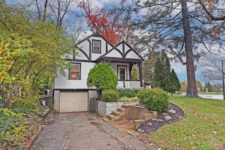 8577 Plainfield Rd, Cincinnati, OH 45236