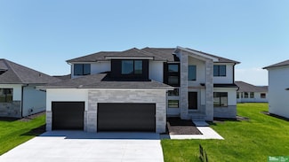 21137 Ellison Ave, Elkhorn, NE 68022