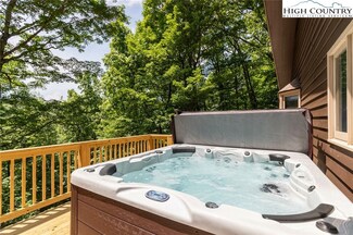 925 Thorncliff Dr, Seven Devils, NC 28604