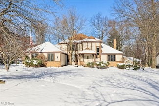 4891 Maple Leaf Ln, Independence, OH 44131
