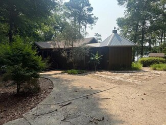 77 Dobbins Ln, Fort Gaines, GA 39851