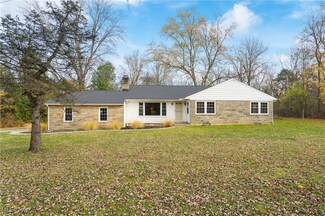 185 S Main St, Hudson, OH 44236