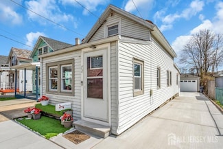 72 W Church St, Milltown, NJ 08850